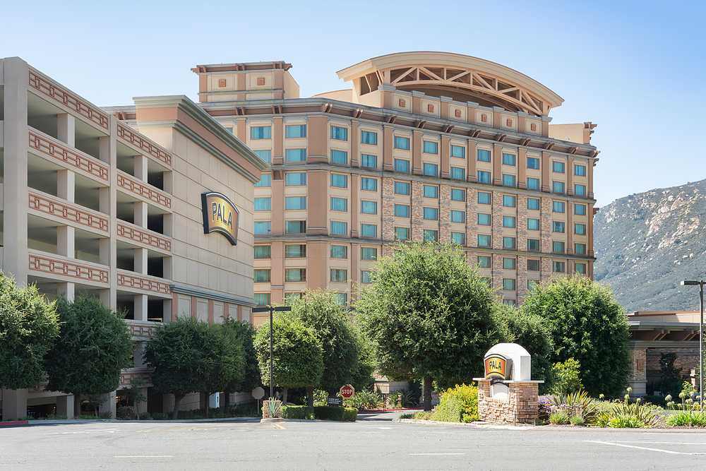 hotels by pala casino