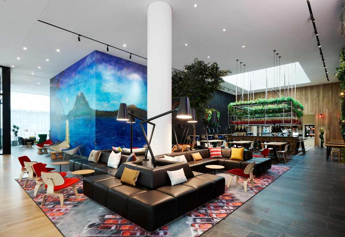 Holmby Hills, CA - Precision Painting