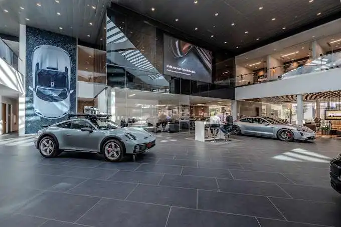 Porsche Woodland Hills